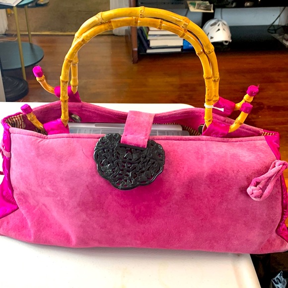 BEAUTIFUL SUEDE BAG PINK WITH METAL HEART - Picture 1 of 8